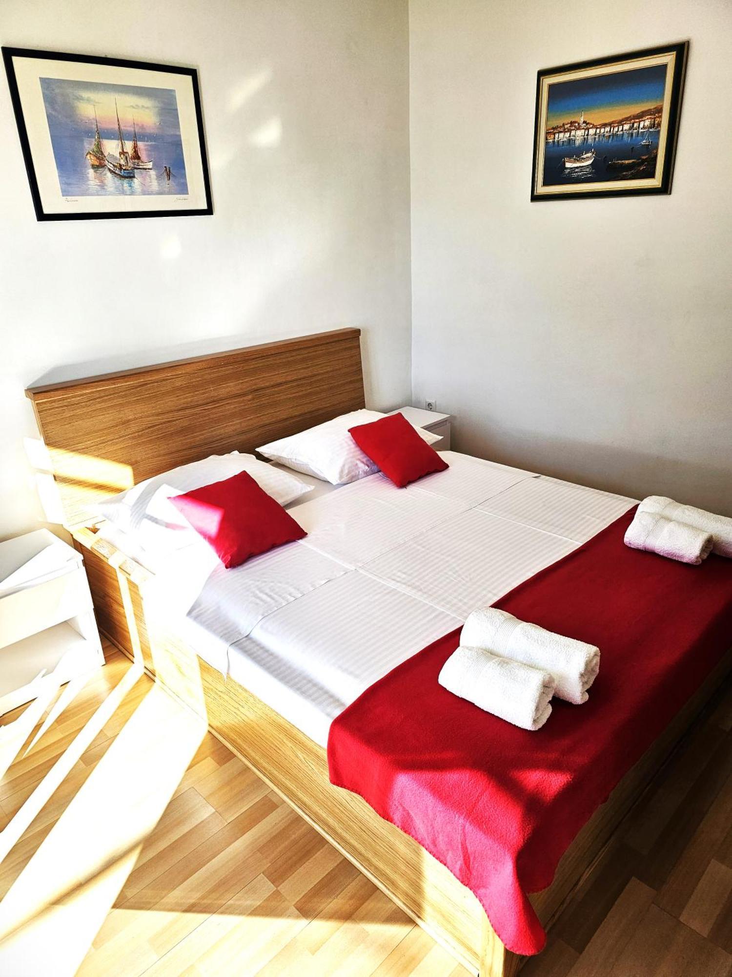 Apartments Lidija Свети-Юрай Экстерьер фото